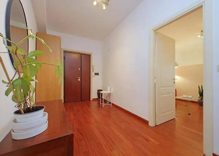 別荘 Modern Near Metro Malatesta With Balcony & Wi-fi *